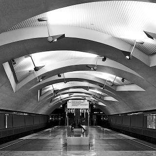 Illustration for article titled Russian Underground Stations Look Even More Stunning In Black and White